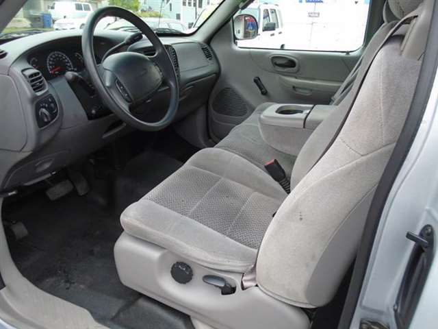 2002 Ford F-150 4dr SuperCab XL 2WD Styleside LB